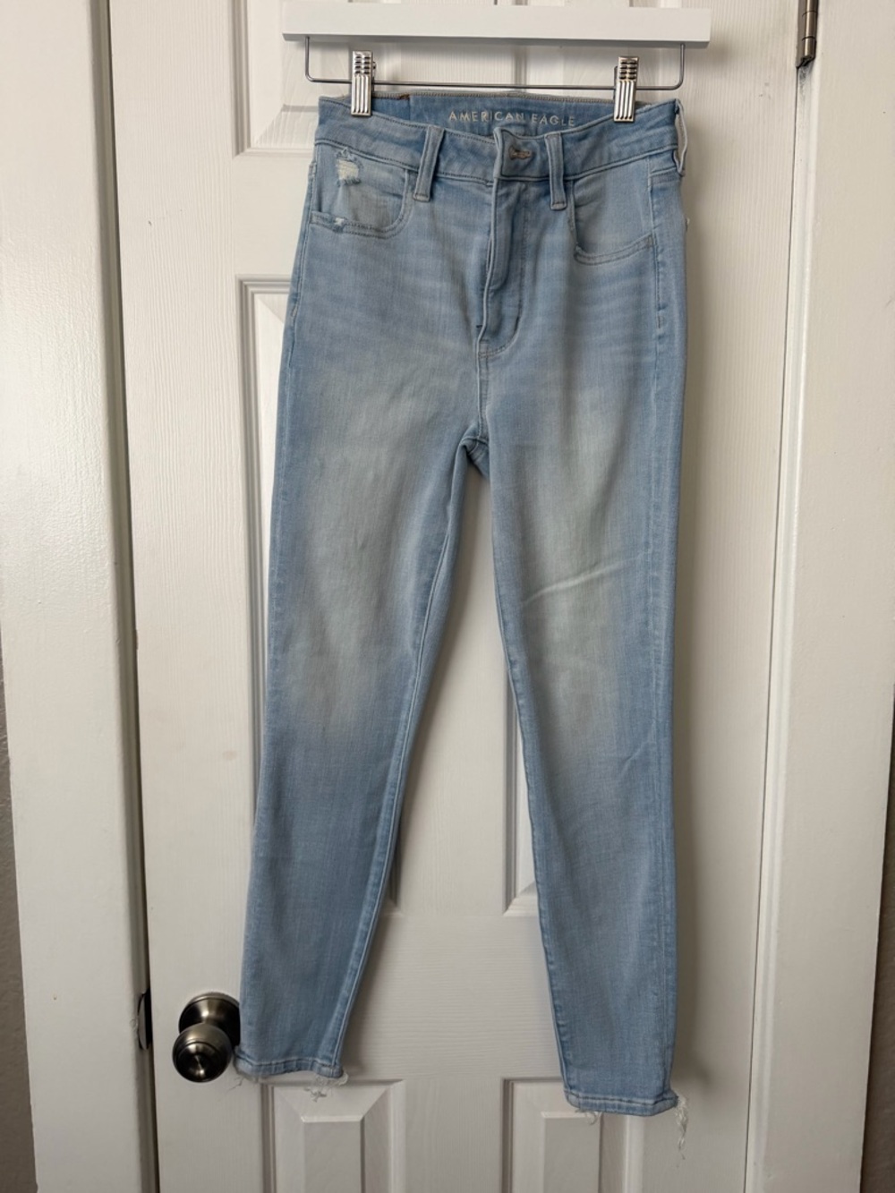 American Eagle Outfitters Light Wash High-Rise Skinny Jeans